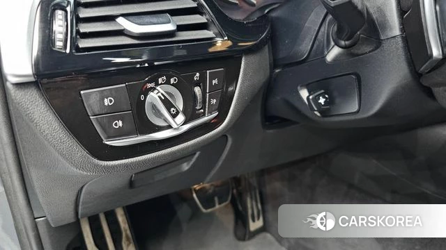 BMW 5 Series (G30) 2018 Серый из Кореи, фото 4