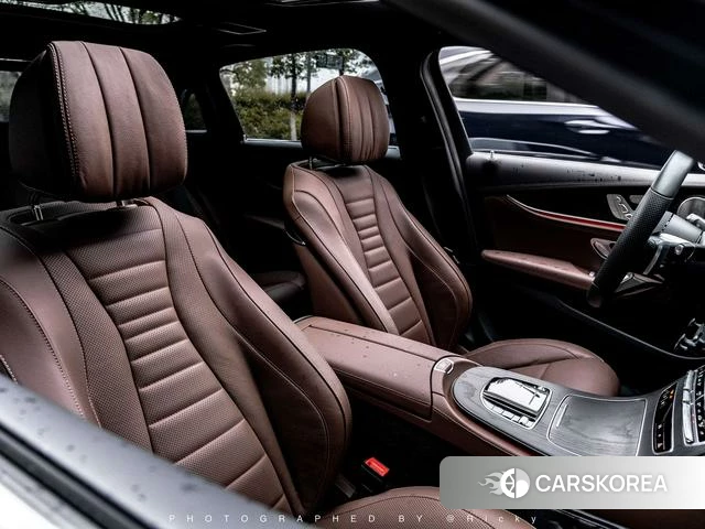 Mercedes-Benz E-Class 2021 Черный из Китая, фото 4