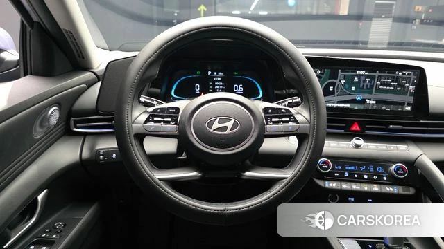 Hyundai The New Avante (CN7) 2025 Светло-серебряный цвет из Кореи, фото 4