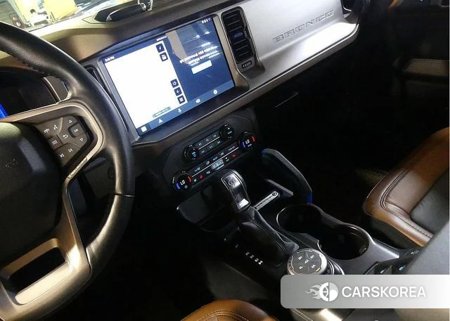 Ford Bronco 6th Generation 2023 Красный из Кореи, фото 4