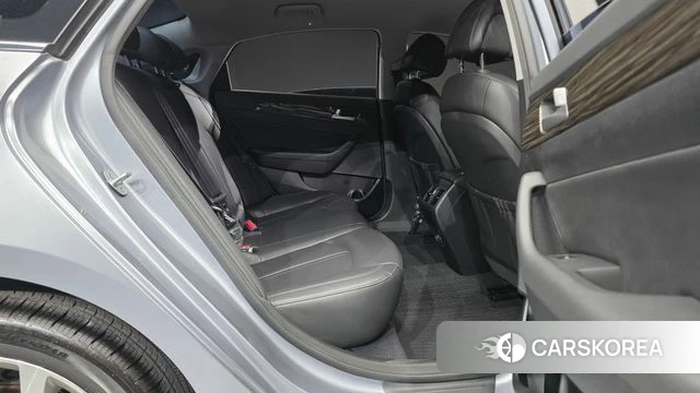 Mercedes-Benz E-Class W213 2022 Белый из Кореи, фото 4