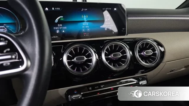 Mercedes-Benz A-Class W177 2020 Белый из Кореи, фото 4