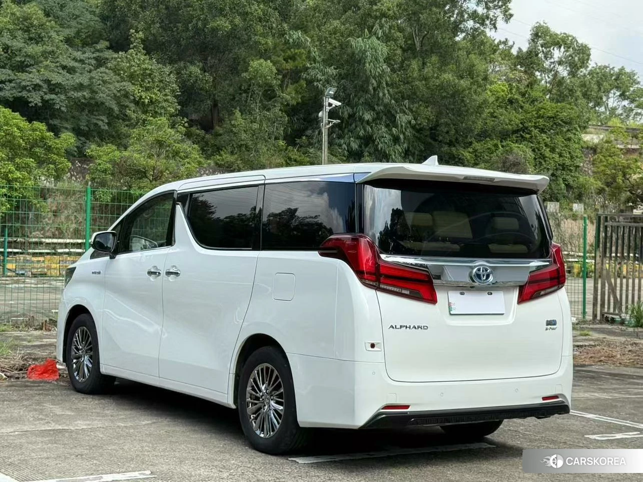 Toyota Alphard 2021 Белый из Китая, фото 4