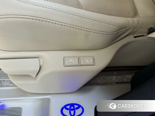 Toyota Sienna 2023 Черный из Китая, фото 4