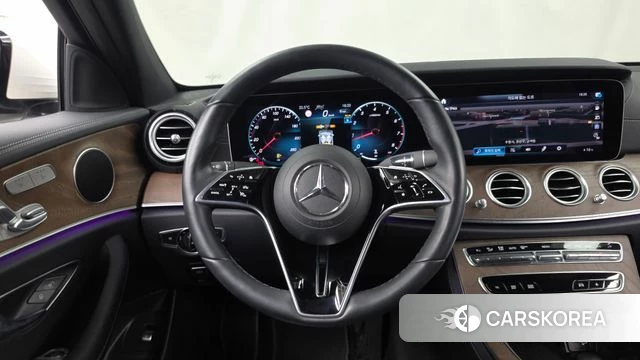 Mercedes-Benz E-Class W213 2022 Белый из Кореи, фото 4