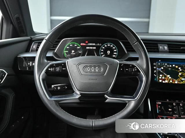 Audi Q8 e-Tron (GE) 2024 Черный из Кореи, фото 4
