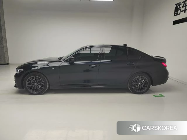 BMW 3 series 2022 Черный из Китая, фото 4