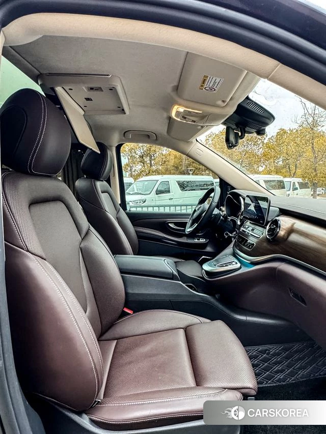 Mercedes-Benz V-Class 2024 Черный из Китая, фото 4