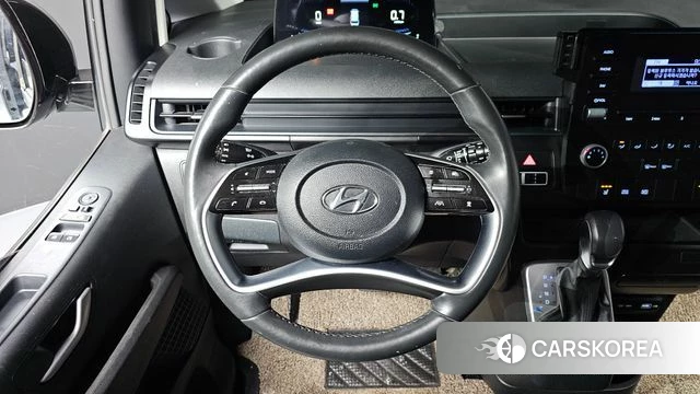 Hyundai Staria 2023 Серебристо-серый из Кореи, фото 4