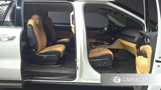 Kia Carnival 4th generation 2023 Белый из Кореи, фото 4