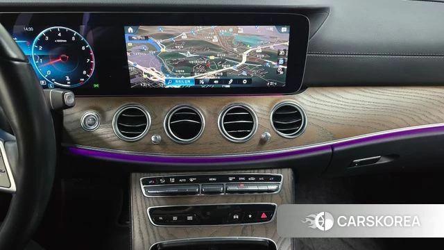 Mercedes-Benz E-Class W213 2021 Белый из Кореи, фото 4