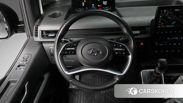 Hyundai Staria 2023 Черный из Кореи, фото 4