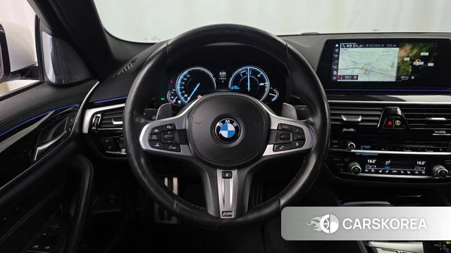 BMW 5 Series (G30) 2018 Белый из Кореи, фото 4