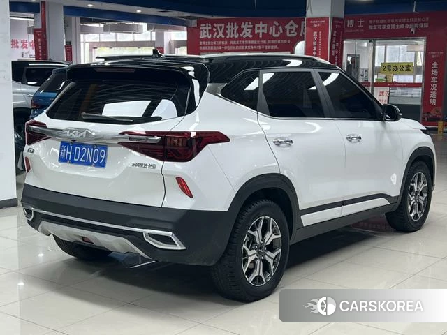 Kia KX3 2023 Белый из Китая, фото 4