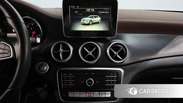 Mercedes-Benz GLA-Class X156 2018 Черный из Кореи, фото 4