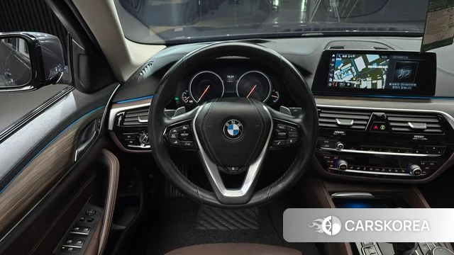 BMW 5 Series (G30) 2018 Серый из Кореи, фото 4