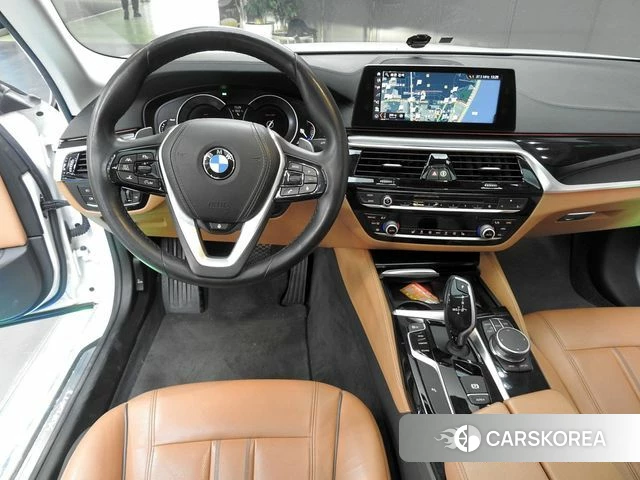 BMW 5 Series (G30) 2018 Белый из Кореи, фото 4