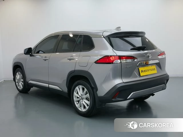 Toyota Corolla 2025 Серебристо-серый из Китая, фото 4