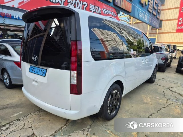 Hyundai The New Staria 2026 Белый из Кореи, фото 4