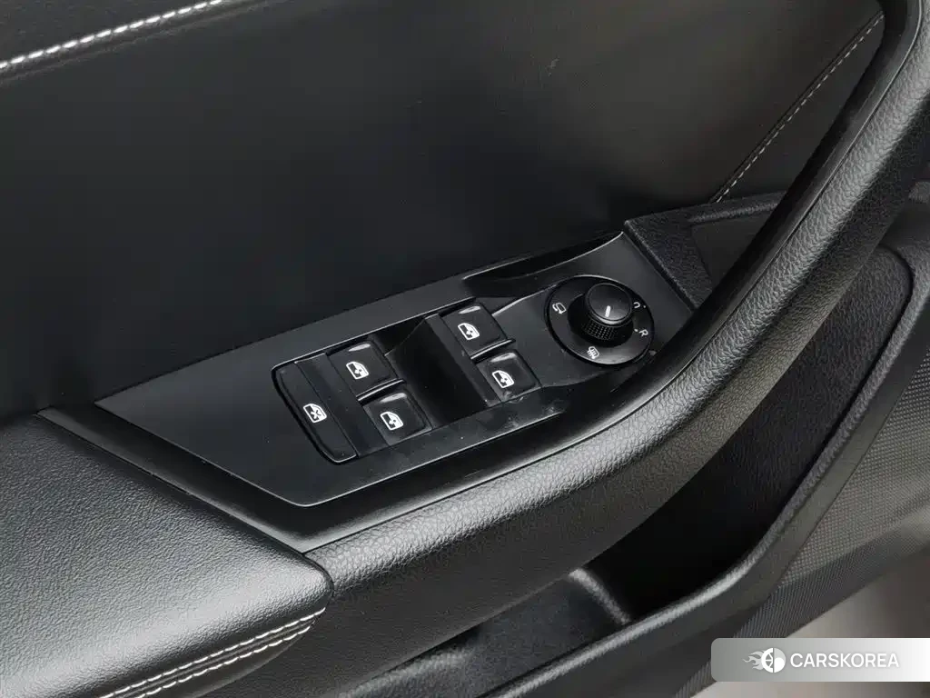 Skoda Superb 2022 Yellow/orange из Китая, фото 4