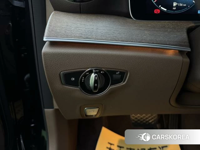 Mercedes-Benz E-Class 2023 Черный из Китая, фото 4