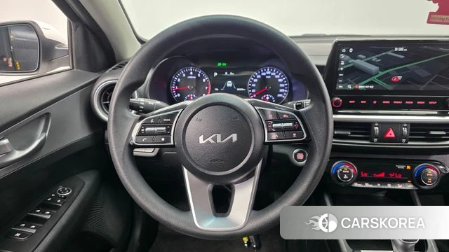 Kia The New K3 2nd generation 2023 Белый из Кореи, фото 4