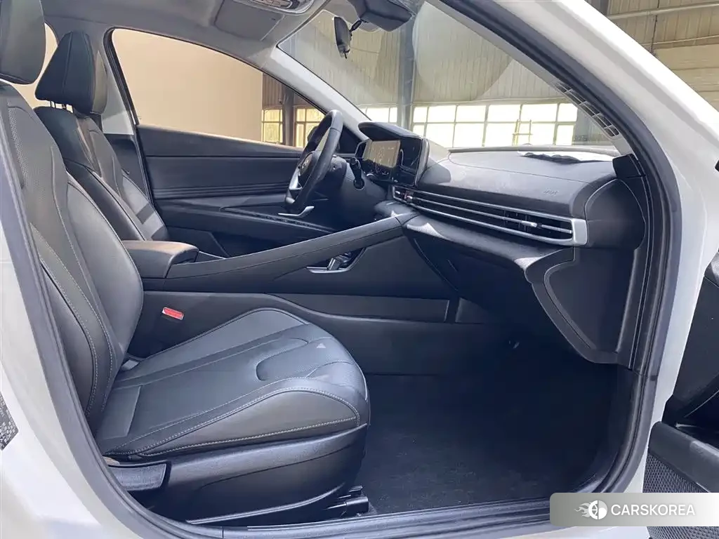 Hyundai Elantra 2022 Белый из Китая, фото 4
