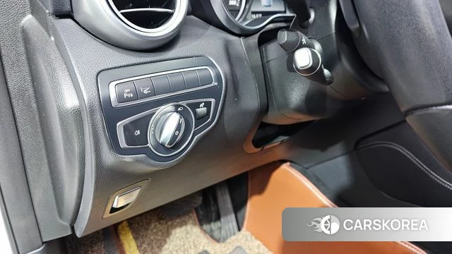 Mercedes-Benz GLC-Class X253 2018 Белый из Кореи, фото 4