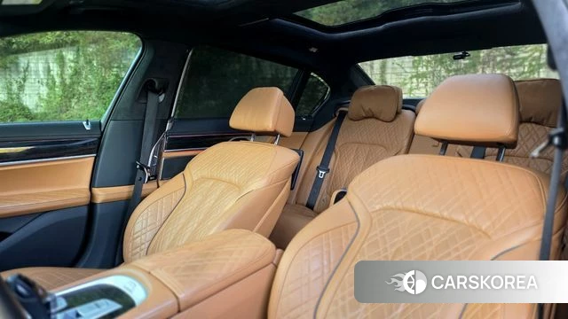 BMW 7 Series (G11) 2021 Черный из Кореи, фото 4