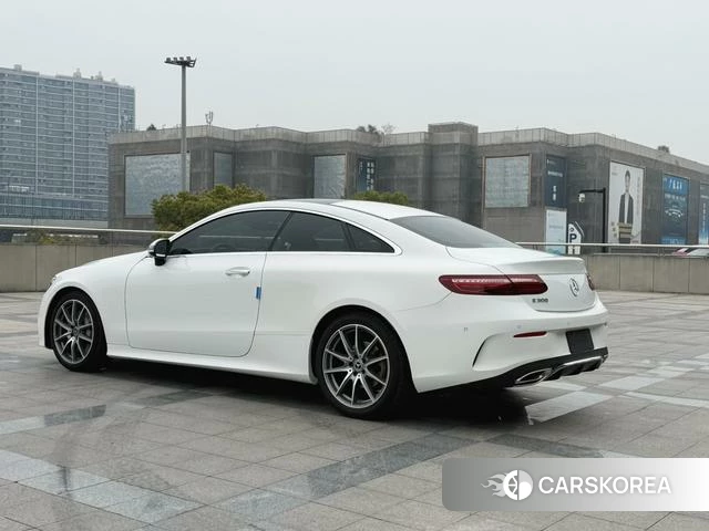 Mercedes-Benz E-Class 2021 Белый из Китая, фото 4