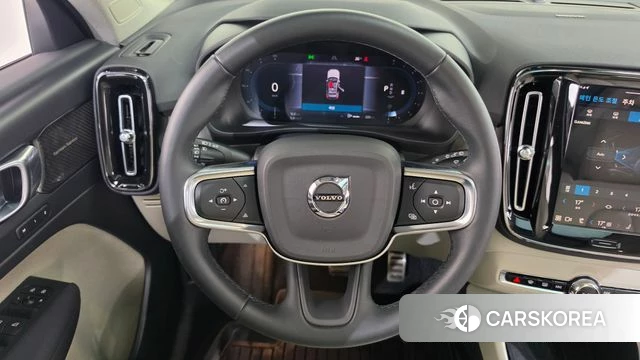 Volvo XC40 2022 Белый из Кореи, фото 4
