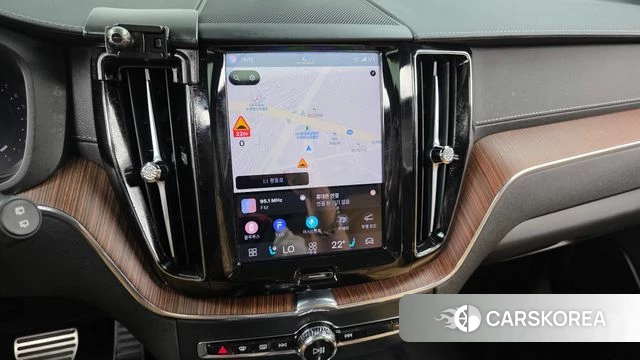 Volvo XC60 second Generation 2023 Белый из Кореи, фото 4