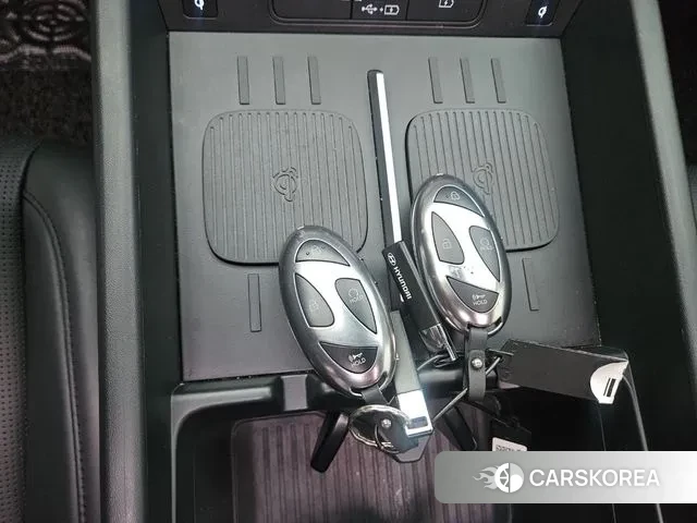 Hyundai Santa Fe (MX5) 2024 Белый из Кореи, фото 4