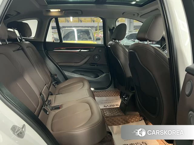 BMW X1 2023 Белый из Китая, фото 4
