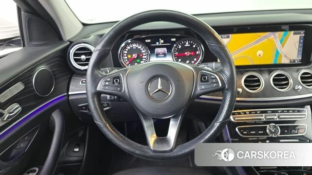 Mercedes-Benz E-Class W213 2018 Белый из Кореи, фото 4