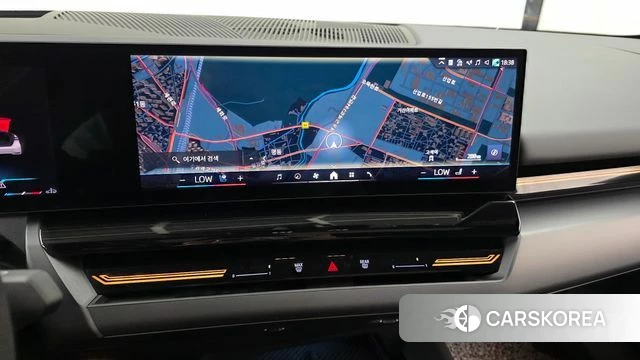 BMW 5 Series (G60) 2023 Белый из Кореи, фото 4