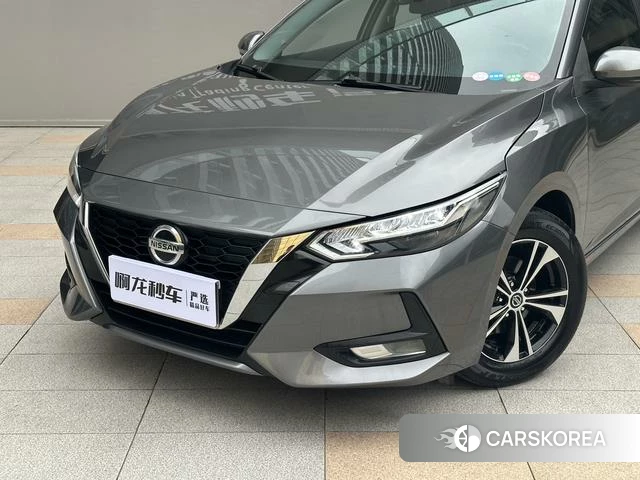 Nissan Sylphy 2023 Серебристо-серый из Китая, фото 4