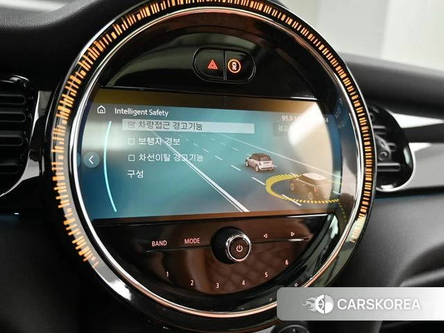 Mini Cooper 2023 Красный из Кореи, фото 4