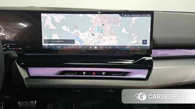 BMW 5 Series (G60) 2026 Серебристо-серый из Кореи, фото 4