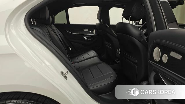 Mercedes-Benz E-Class W213 2023 Белый из Кореи, фото 4