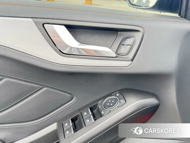 Ford Focus 2023 Серебристо-серый из Китая, фото 4