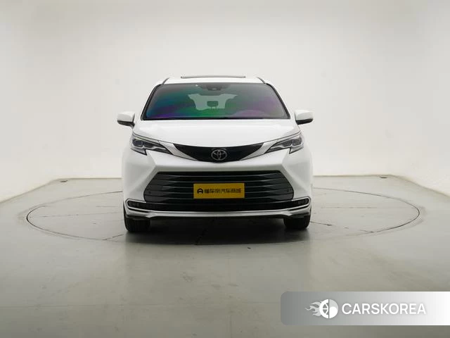 Toyota Sienna 2025 Белый из Китая, фото 4
