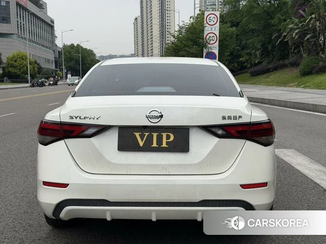 Nissan Sylphy 2021 Белый из Китая, фото 5