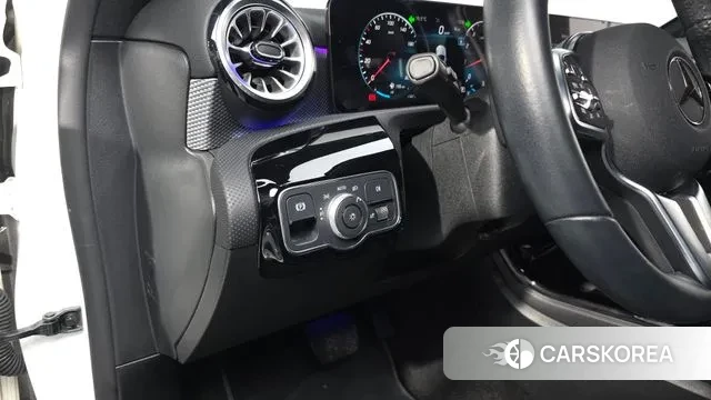 Mercedes-Benz A-Class W177 2022 Белый из Кореи, фото 5