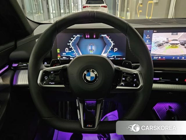 BMW 5 Series (G60) 2023 Черный из Кореи, фото 5