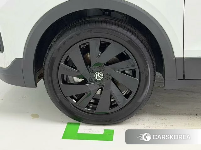 Volkswagen Tharu 2025 Белый из Китая, фото 5