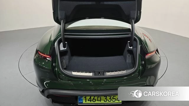 Porsche Taycan 2025 Зеленый из Кореи, фото 5