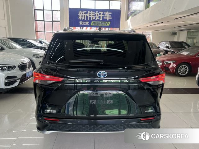 Toyota Granvia 2024 Черный из Китая, фото 5