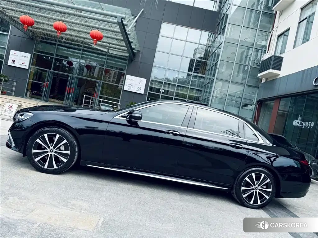 Mercedes-Benz E-Class 2022 Черный из Китая, фото 5