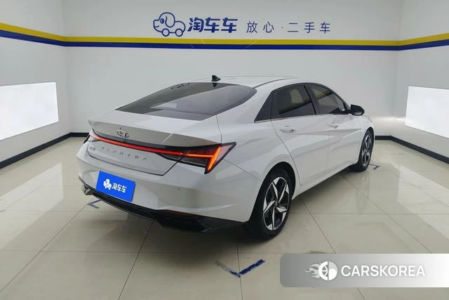 Hyundai Elantra 2021 Белый из Китая, фото 5